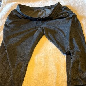 UA charcoal Gray 3XL Athletic Joggers